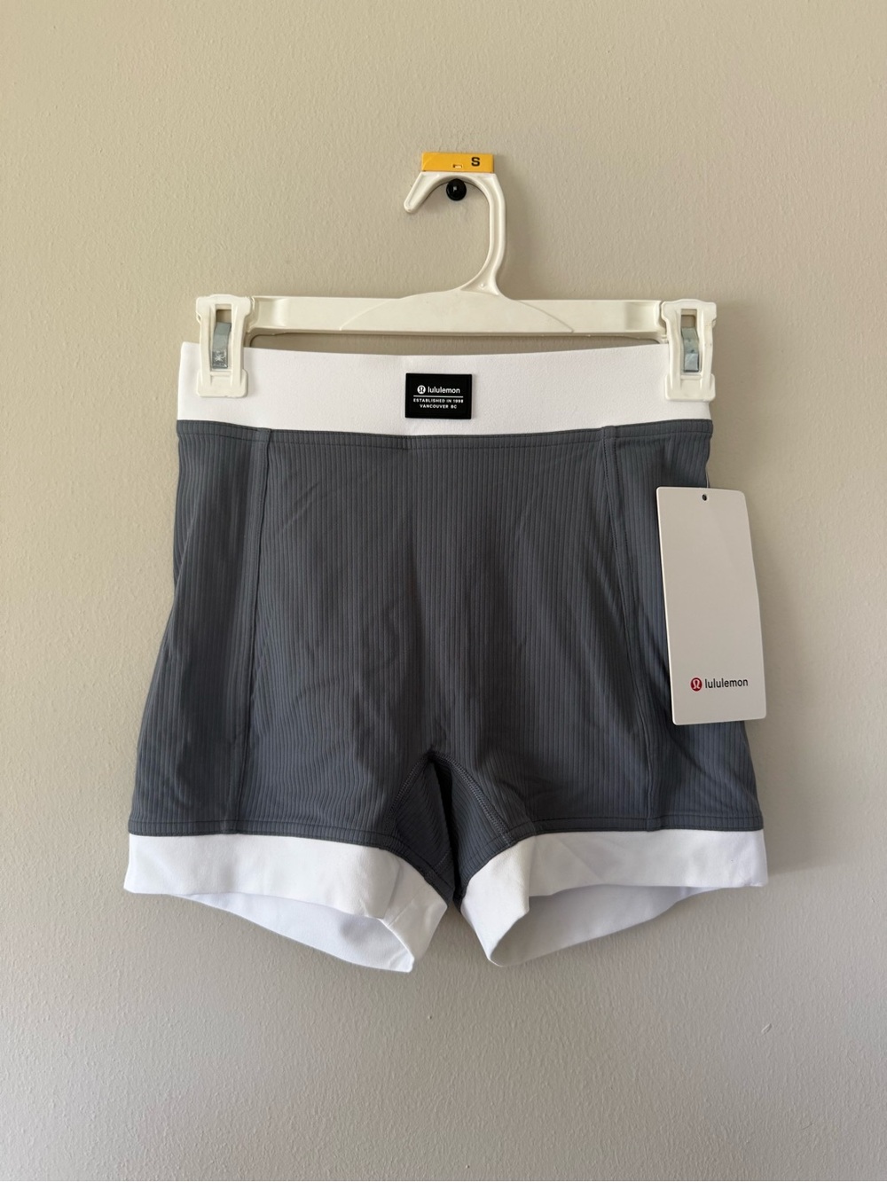 lululemon Ribbed Nulu HR Short 3.5" *SOTM